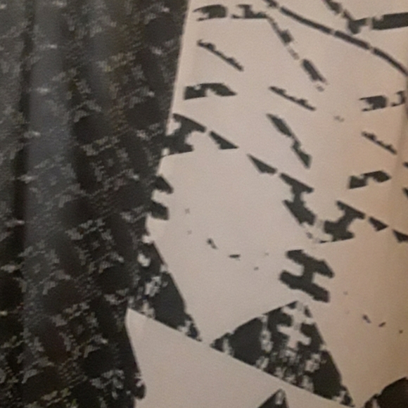 2/$40 Black/white patterned open  kimono - Picture 4 of 4